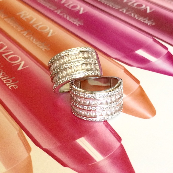 Baguette/Round Multi-Row CZ Ring. - Picture 2 of 8